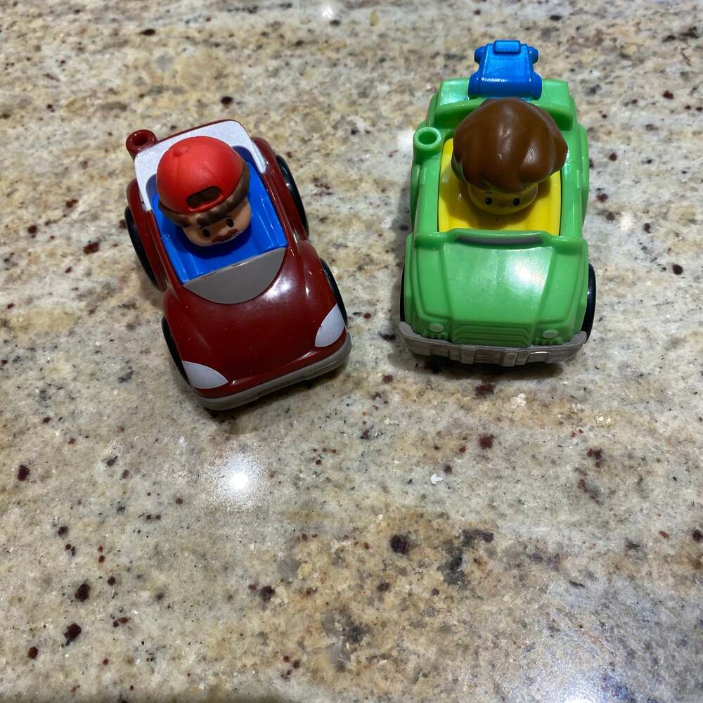 Fisher-Price Little People Wheelies Tow Truck Green 2014 Red